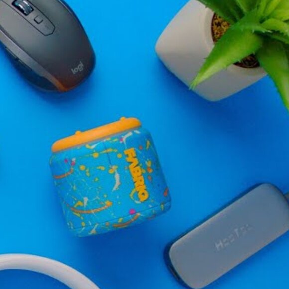 $25 ELECTRONIC BUNDLE - Picture 1 of 1